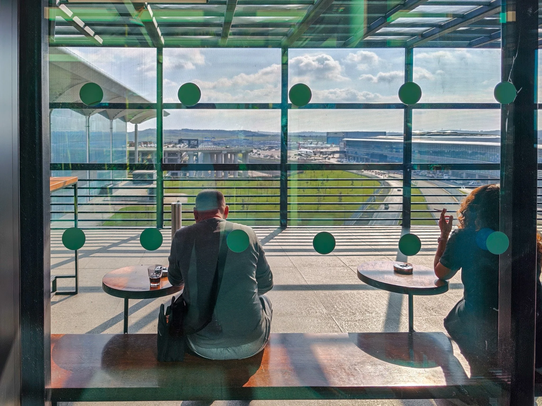Outdoor area at IGA Lounge at Istanbul Airport (IST). Image: Dan Latif.
