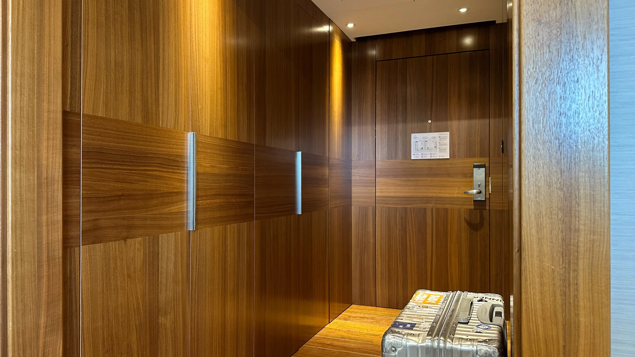 Closet space was plentiful. Image: Benjamin Schmidt.
