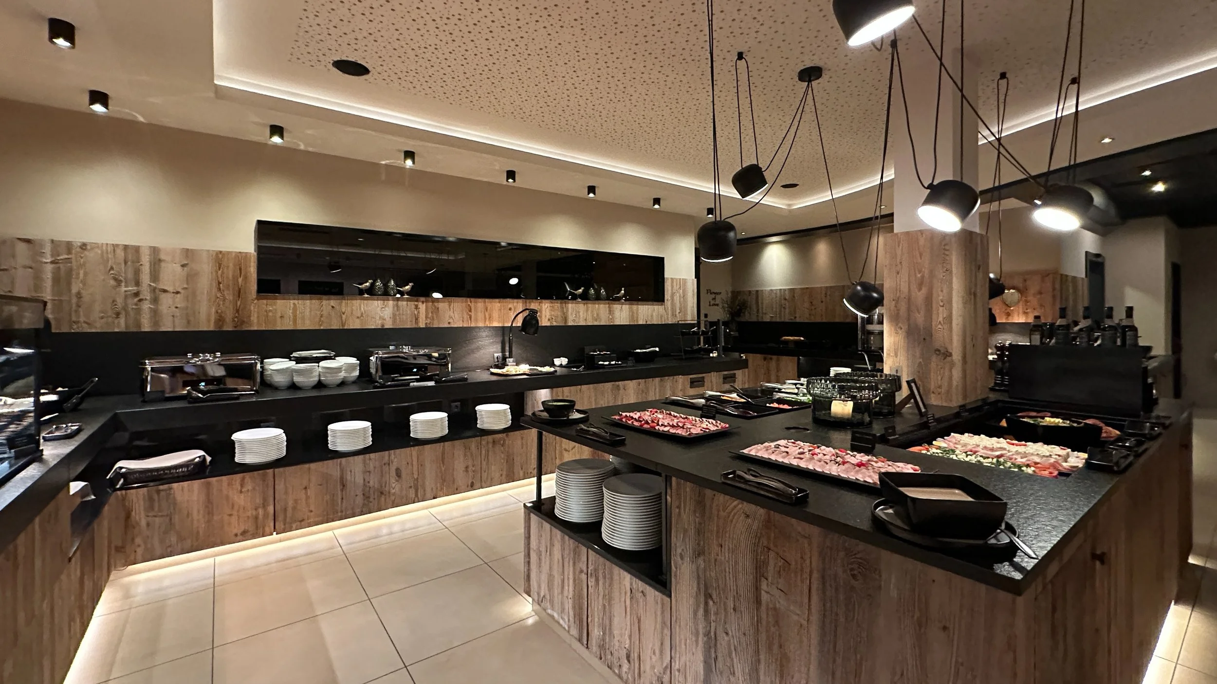 Chalet Mirabell Buffet Area. Image: Ben Schmidt.