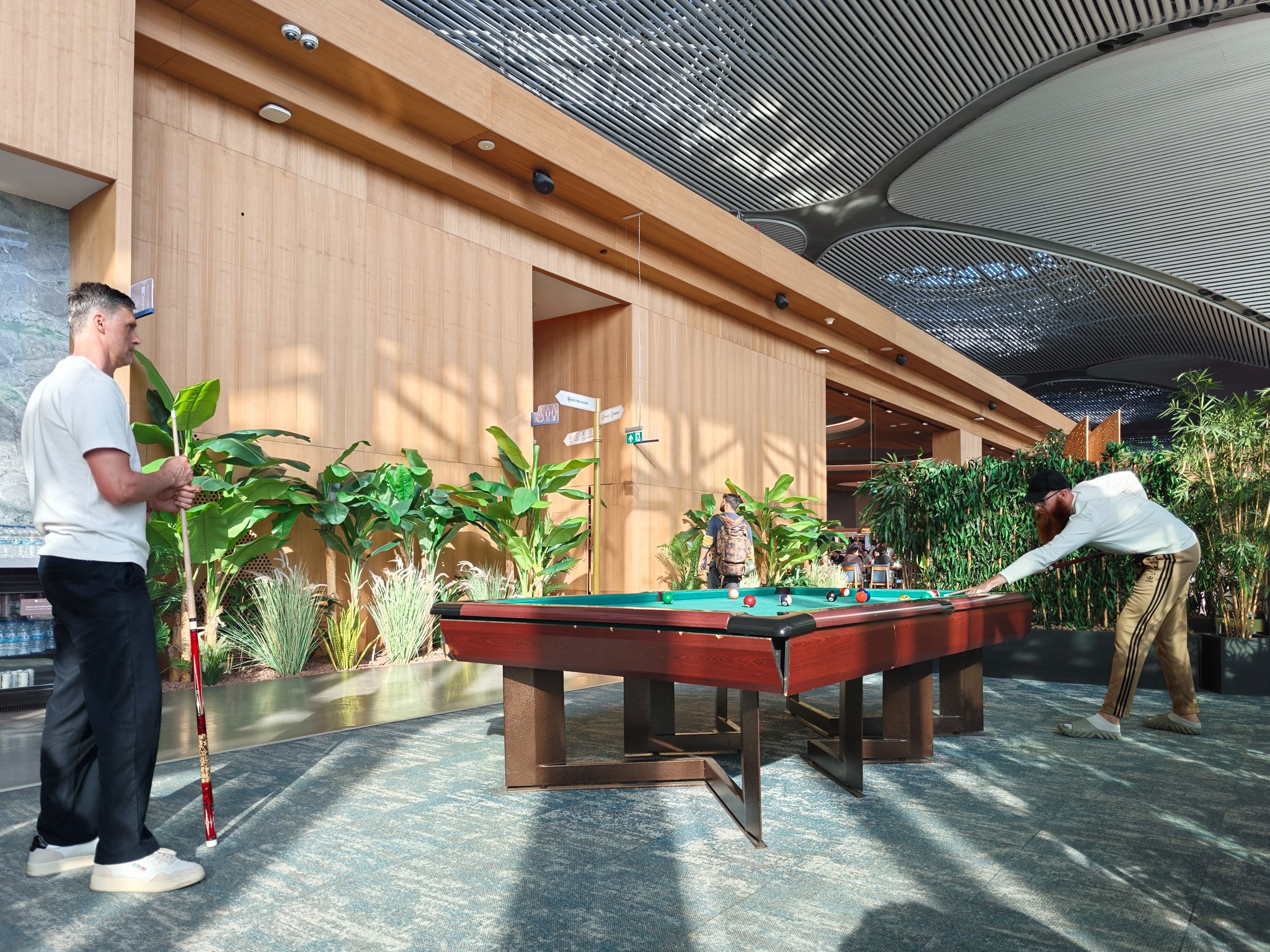 Pool table in the IGA Lounge at Istanbul Airport (IST). Image: Dan Latif.