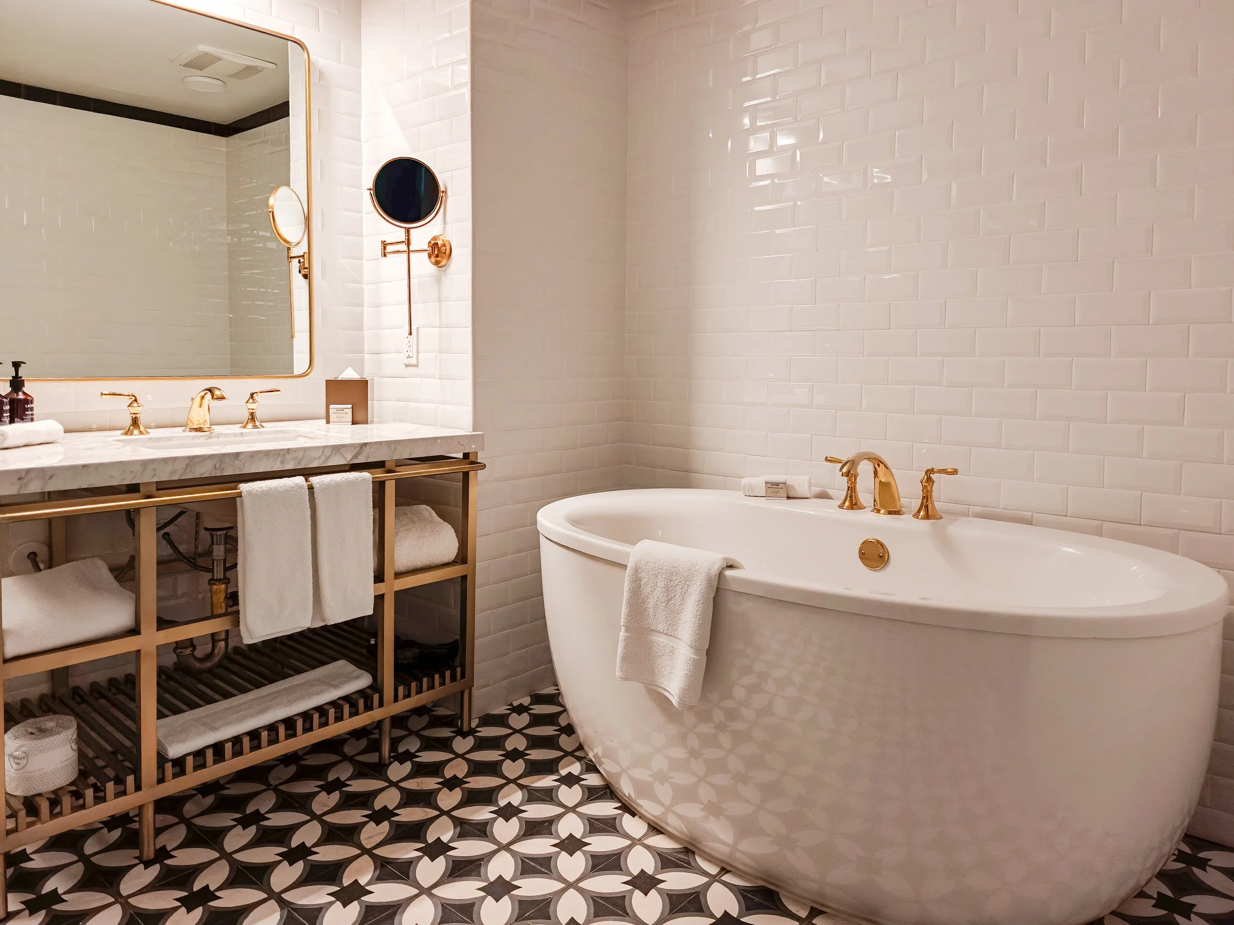 Whisky Hotel Hollywood Bathroom. Image: Dan Latif.