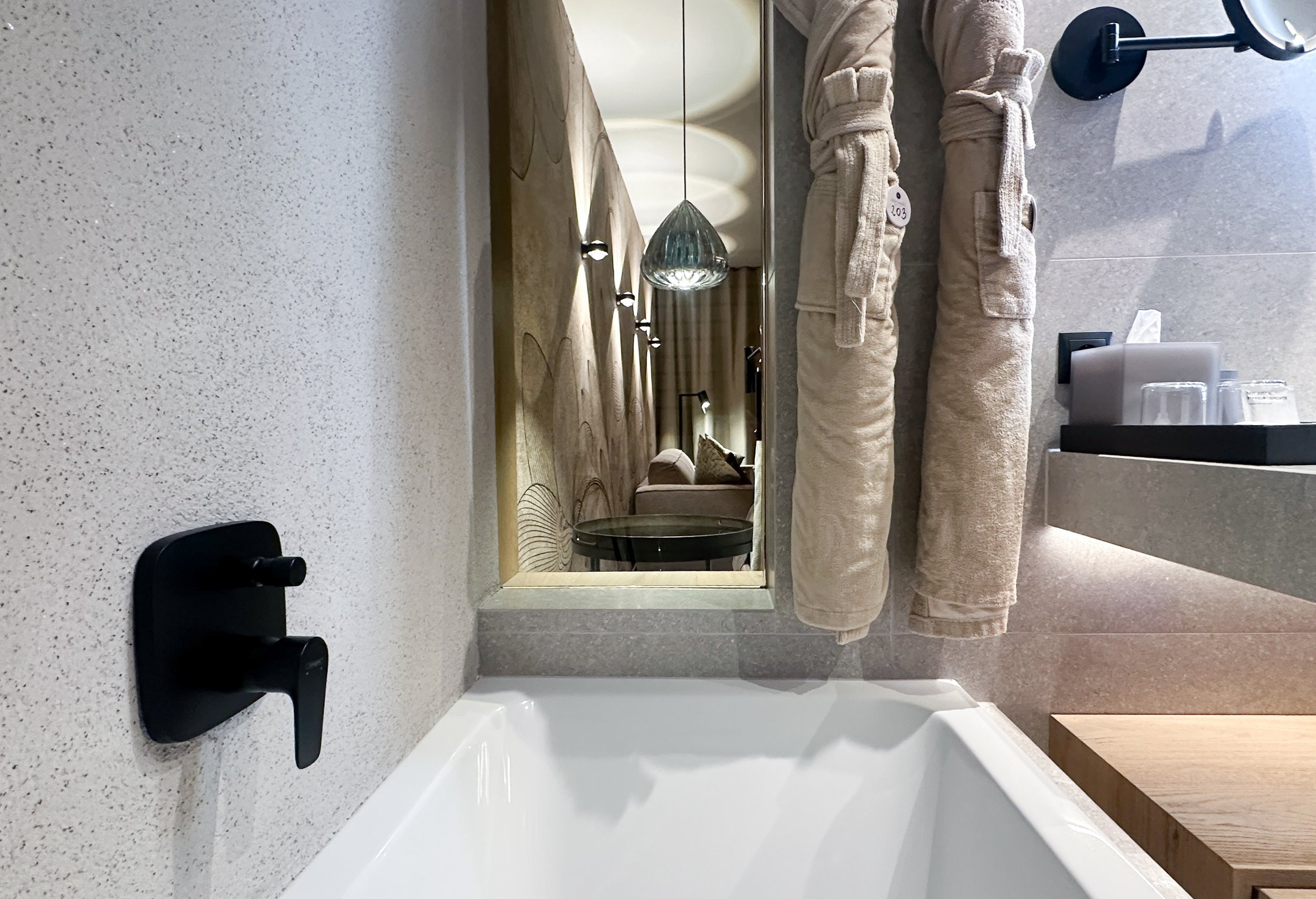 Chalet Mirabell Hotel Panorama 2 Bedroom Suite Bathtub. Image: Ben Schmidt.