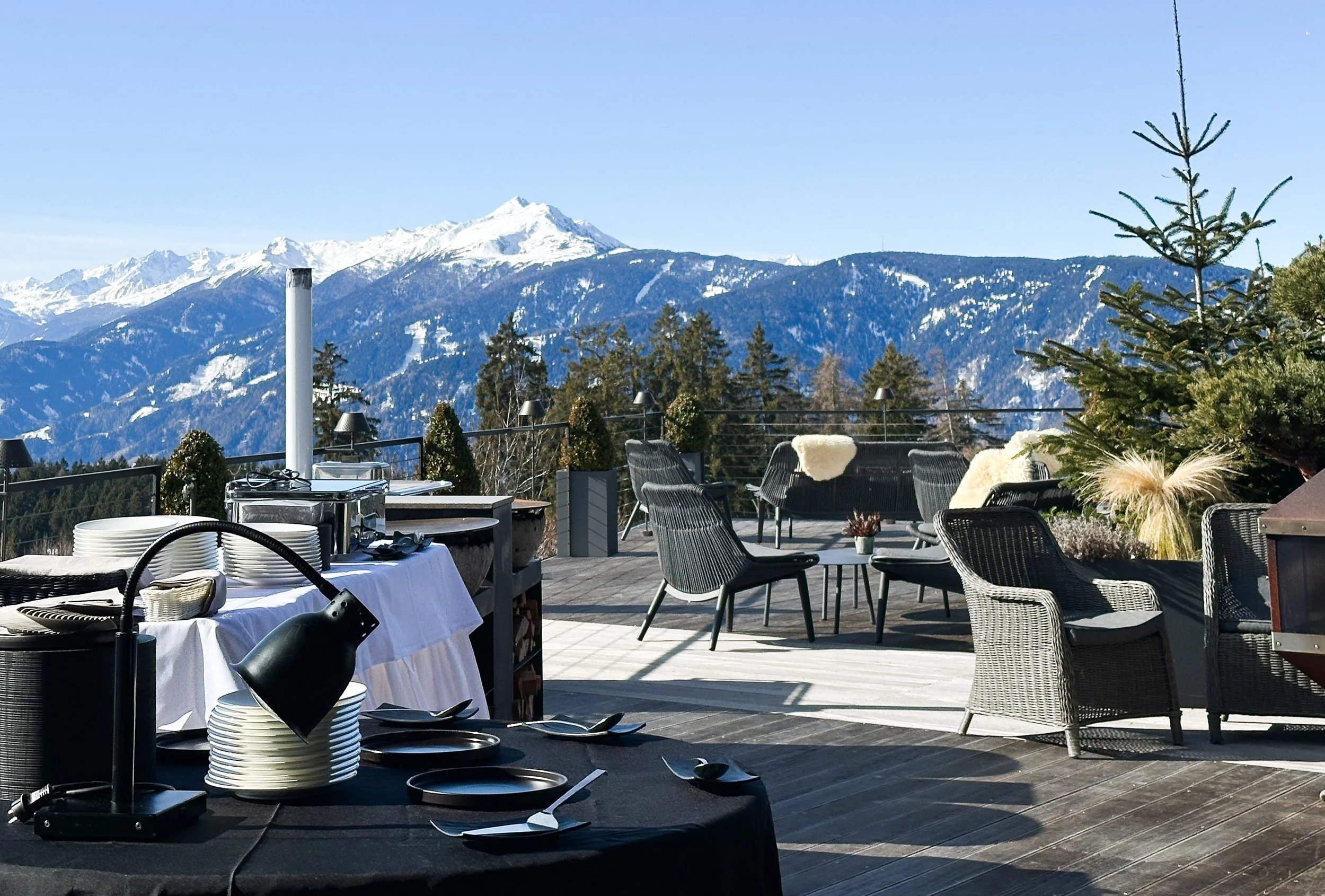 Chalet Mirabell Outdoor Dining. Image: Ben Schmidt.