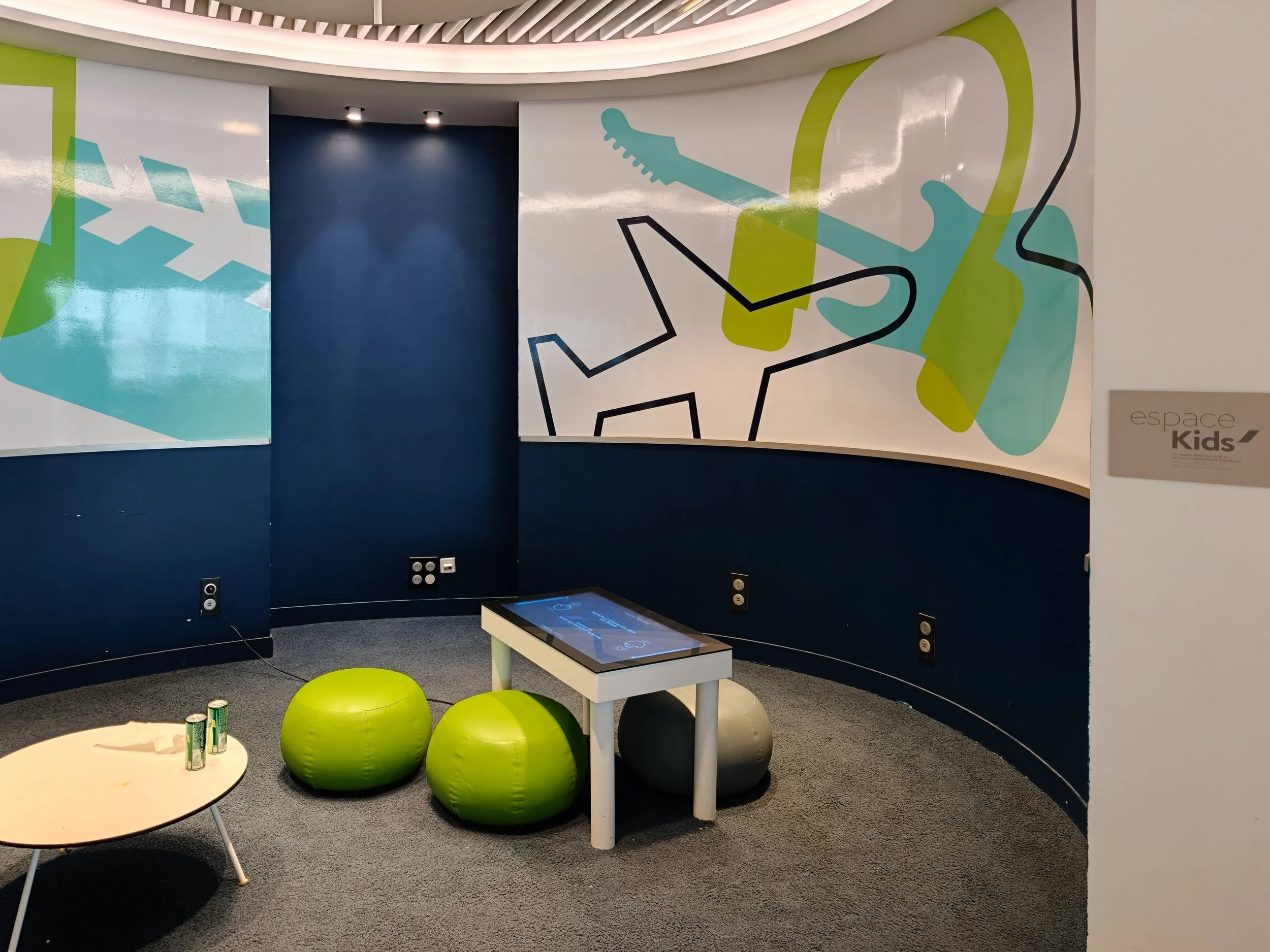 Kids area at Air France Lounge at Paris CDG Terminal 2E, L Gates. Image: Dan Latif.