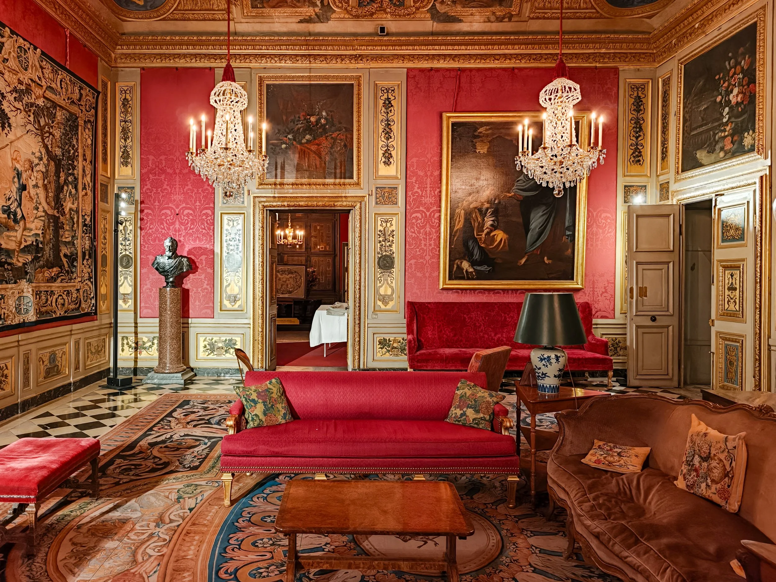 Present day view of a state room at the Vaux-le-Vicomte. Image: Dan Latif.
