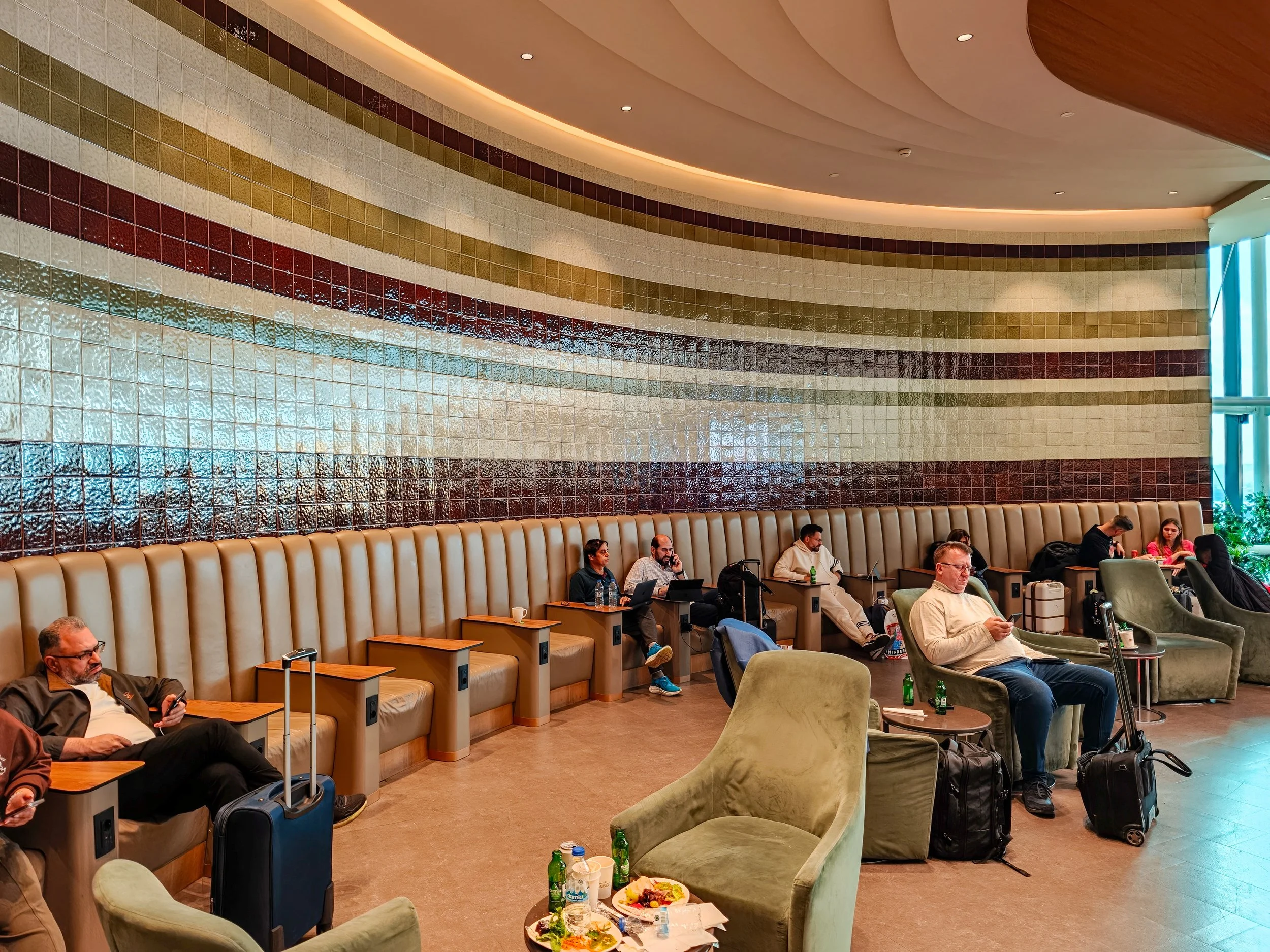Tiled space at IGA Lounge at Istanbul Airport (IST). Image: Dan Latif.