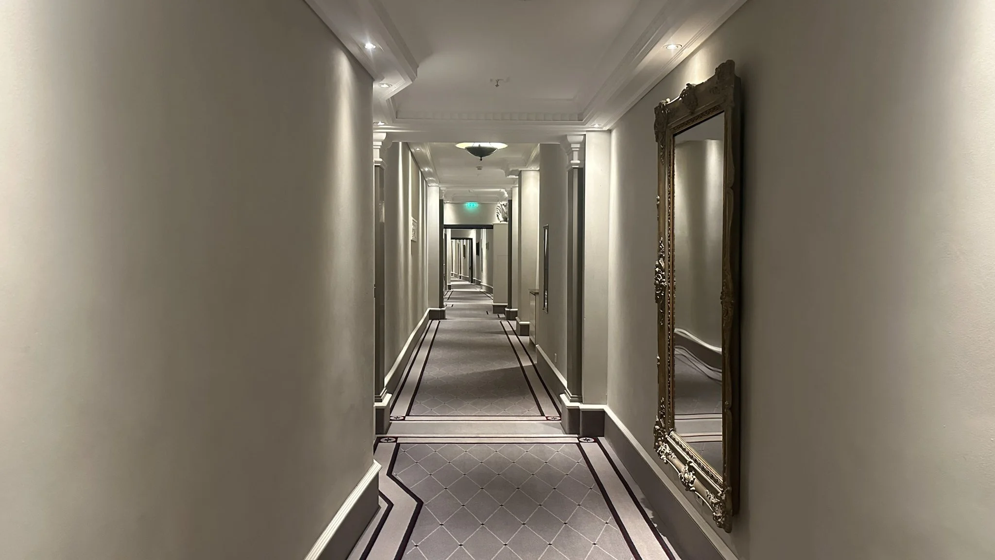 Hallway at Hotel Bayerischer Hof. Image: Ben Schmidt.