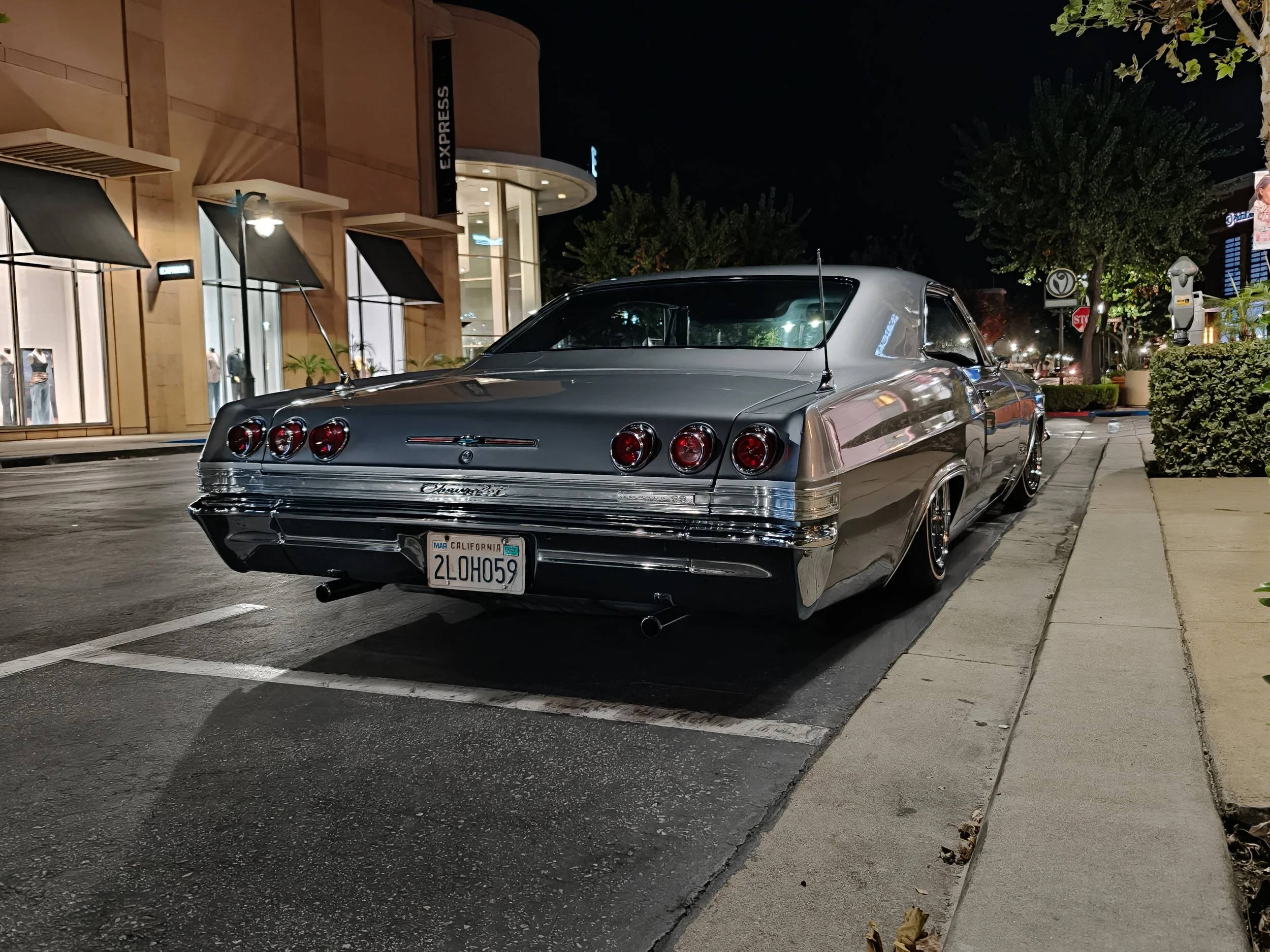 1965 Chevrolet Impala SS in Rancho Cucamonga. Image: Dan Latif.