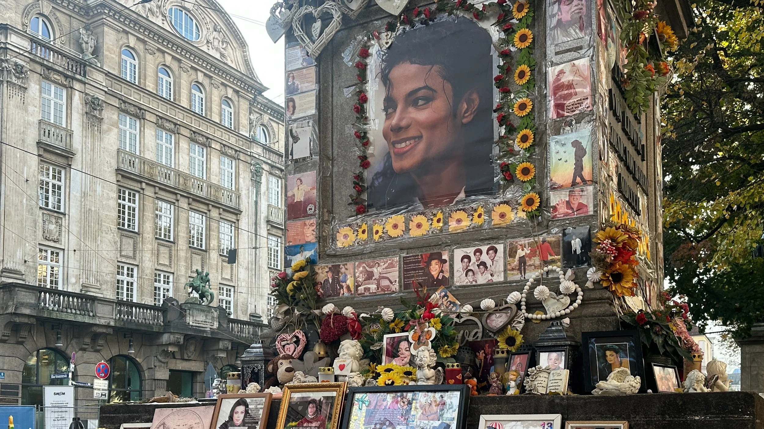 Michael Jackson Memorial near Hotel Bayerischer Hof. Image: Ben Schmidt.