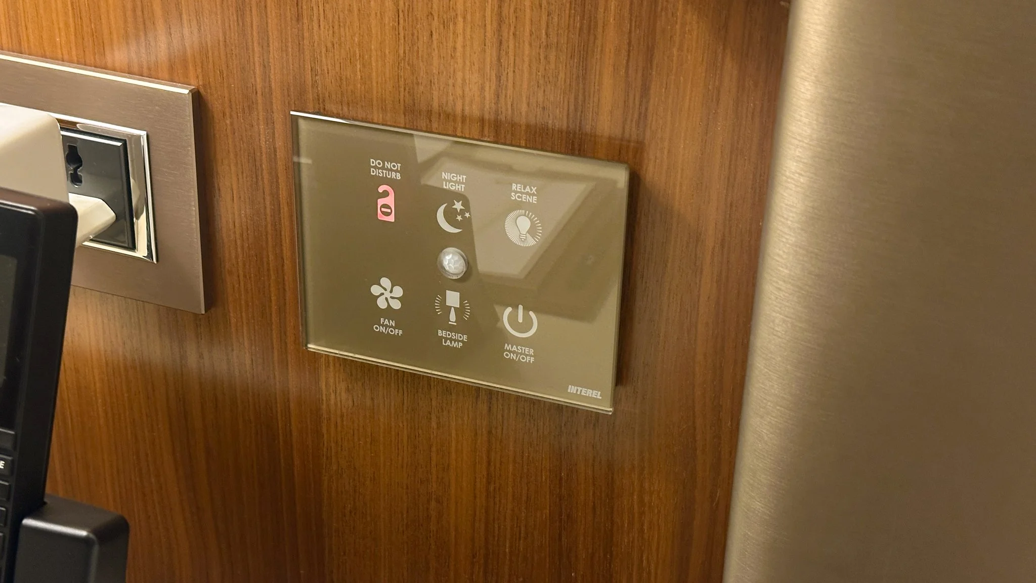 Grand Hotel Kempinski Riga Junior Suite with Park View technology. Image: Ben Schmidt.