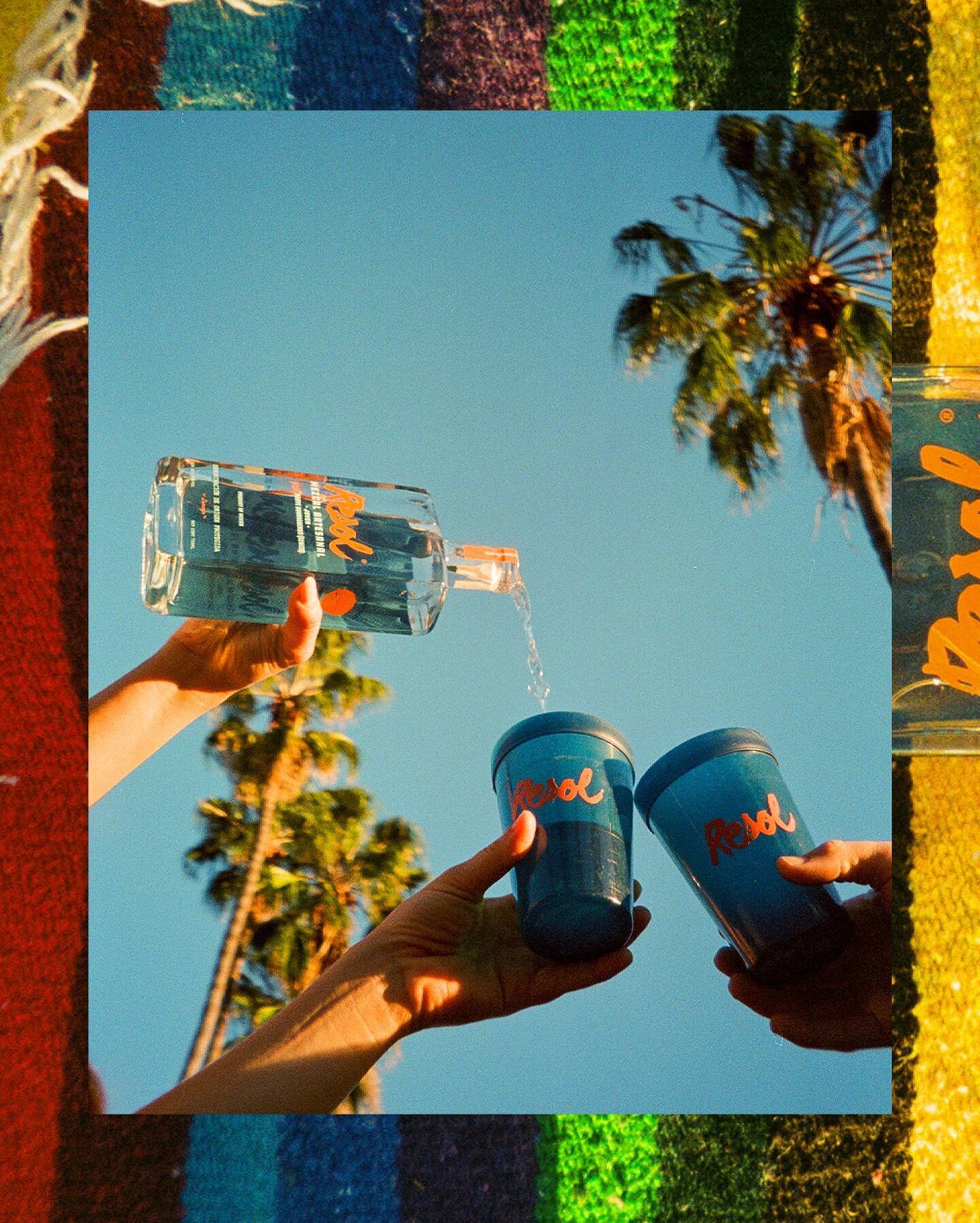 Happy Earth Day 🌎💚🍹// Grab a blanket, some Resol, the homies &amp; hit the park or outdoors somewhere&hellip; enjoy. &iexcl;Salud!
#GoodTimesAwait
#HappyEarthDay
#Salud