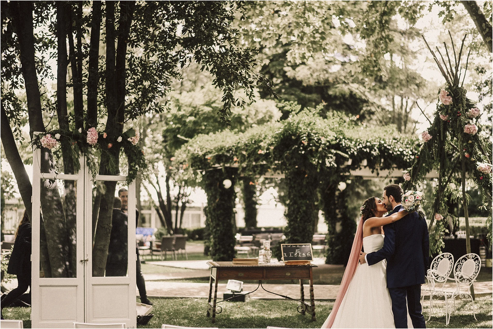 Fotografos-de-boda-donostia-zaragoza-san-sebastian-destination-wedding-photographer-63.jpg