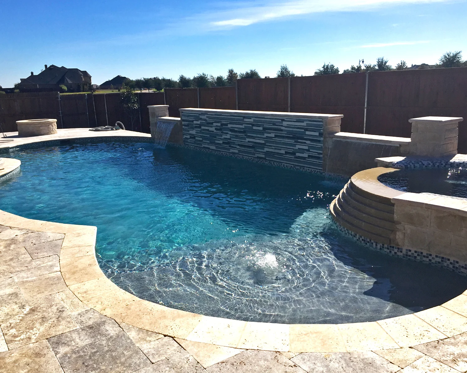 LakePointePools-CustomPool-rowlette.jpg