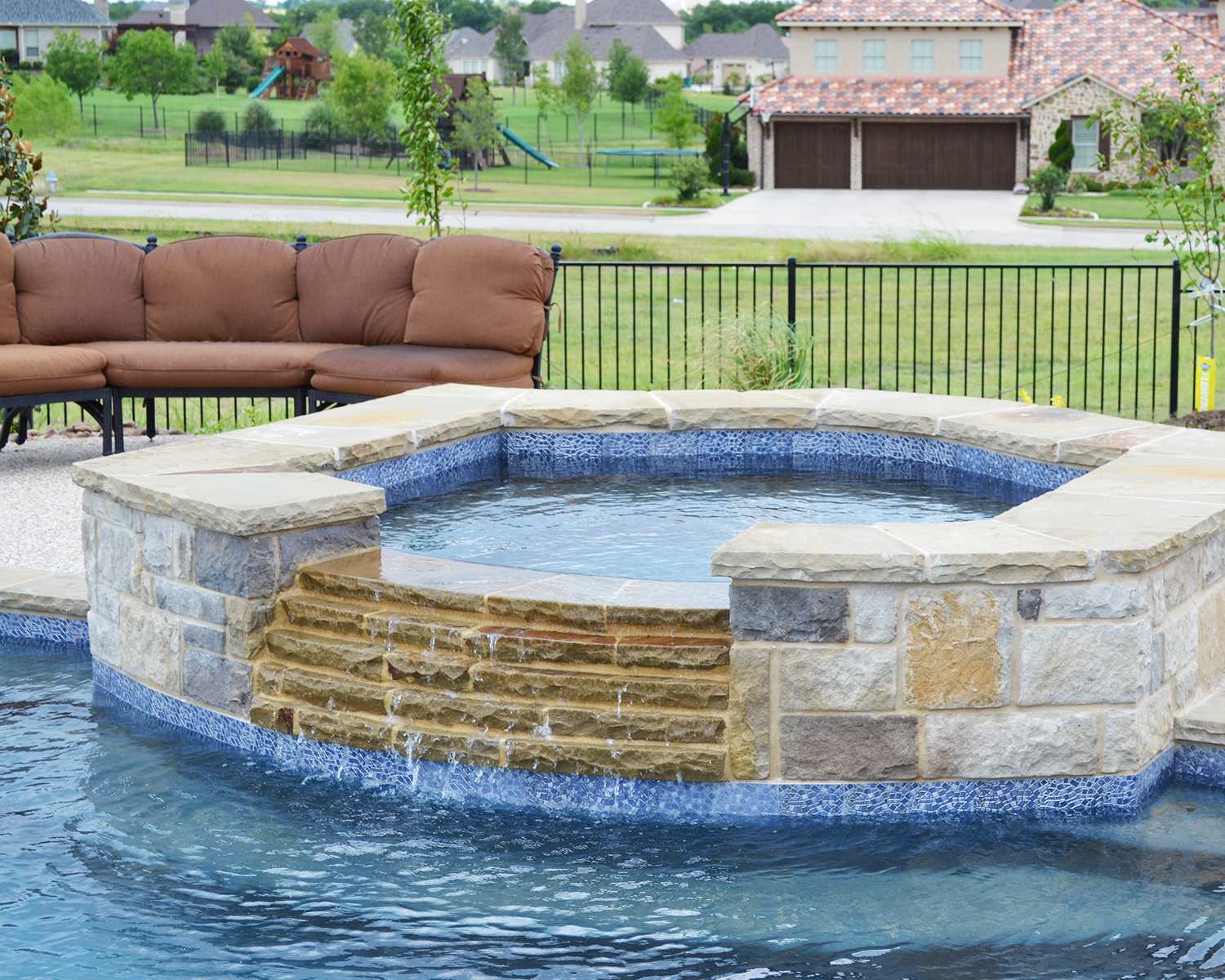 LakePointePools-custom-features-hot-tub.jpg