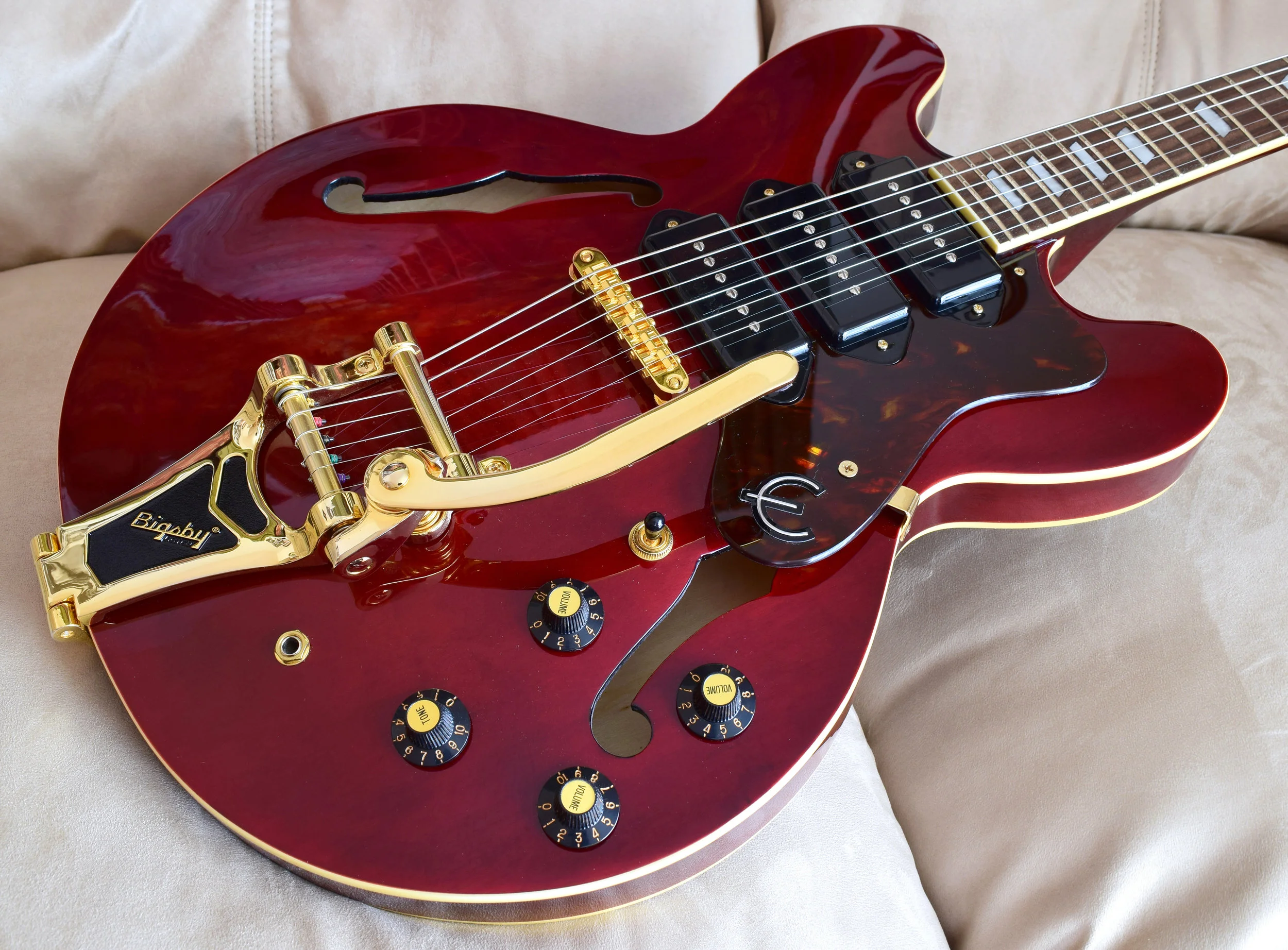 GibsonEpiphoneRiviera2.JPG