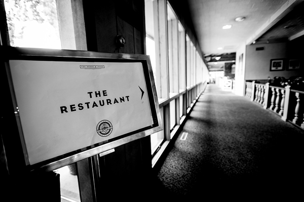 restaurant-sign.png