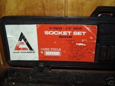 inside of socket set.jpg