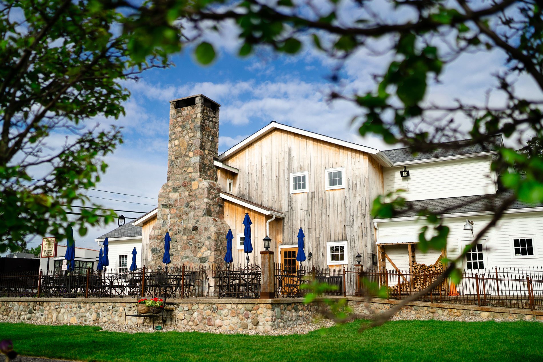 The White Horse Inn - architectural photography