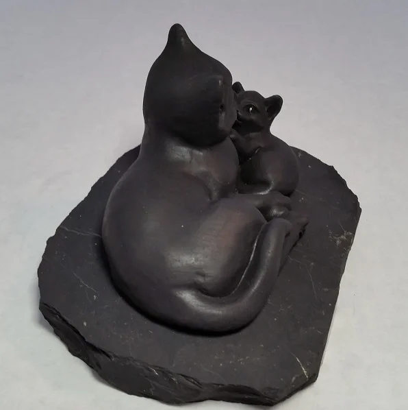 Shungite Mommy Cat with Kitten Back.jpg