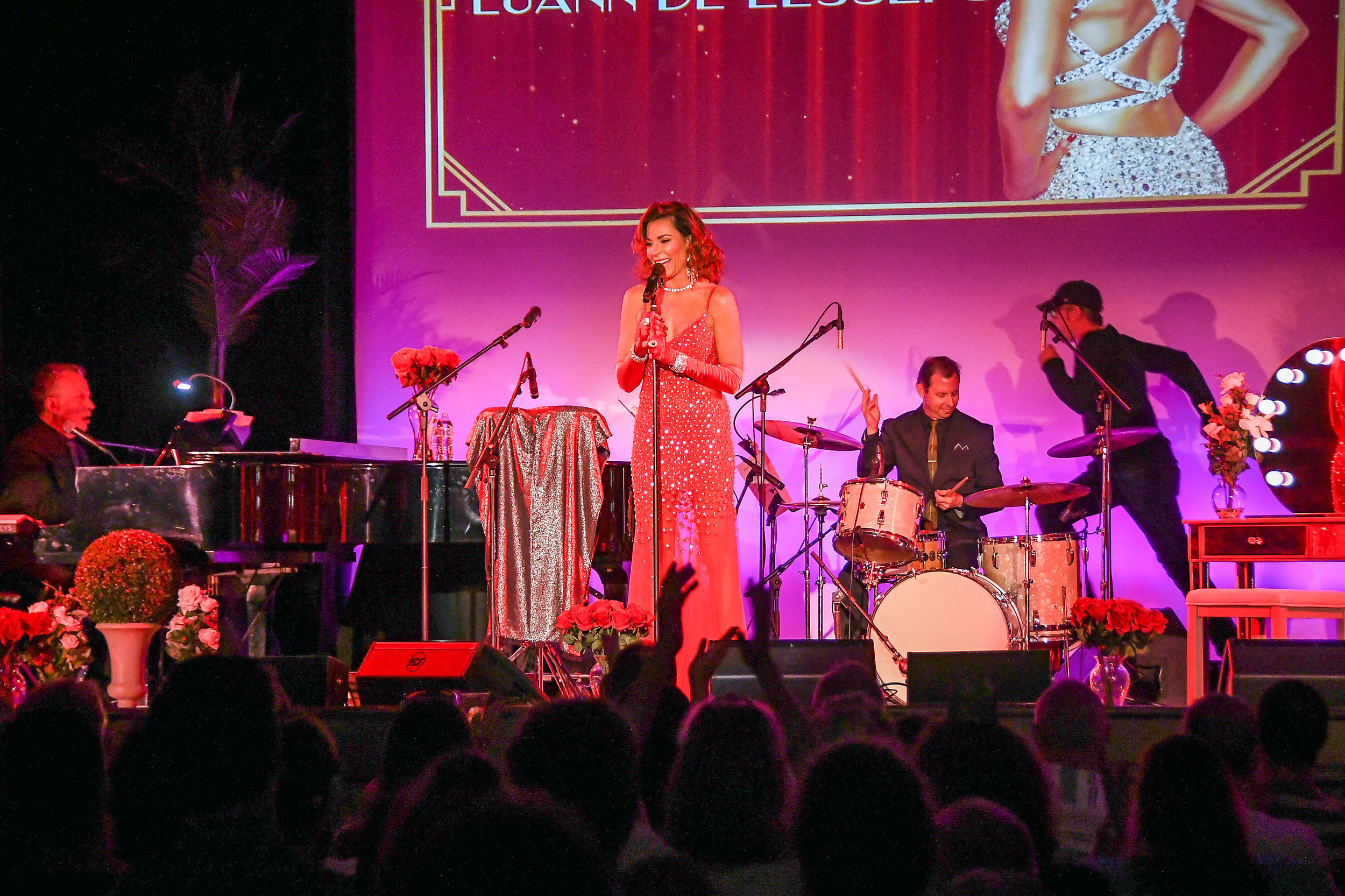 Countess and Friends in PTown 8.24.19 - photo by Andrew Werner, AHW_4248.jpg