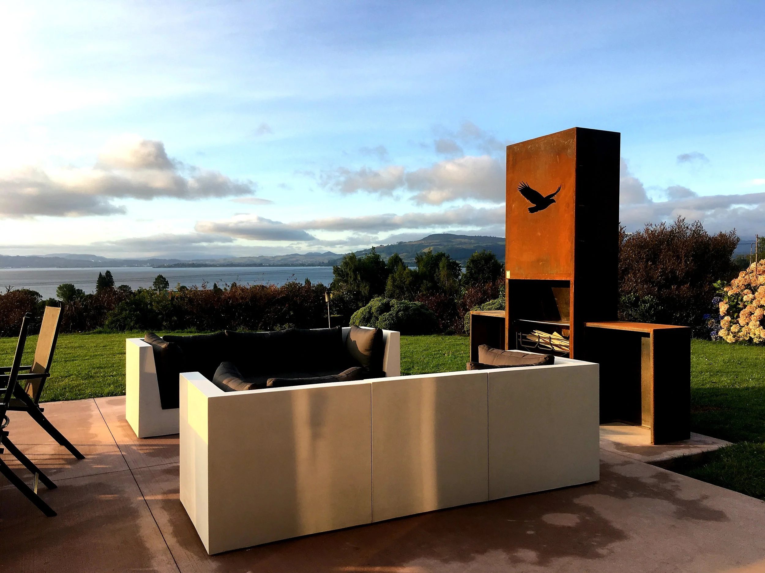 Hawk design, with flat top boxes, Hamurana