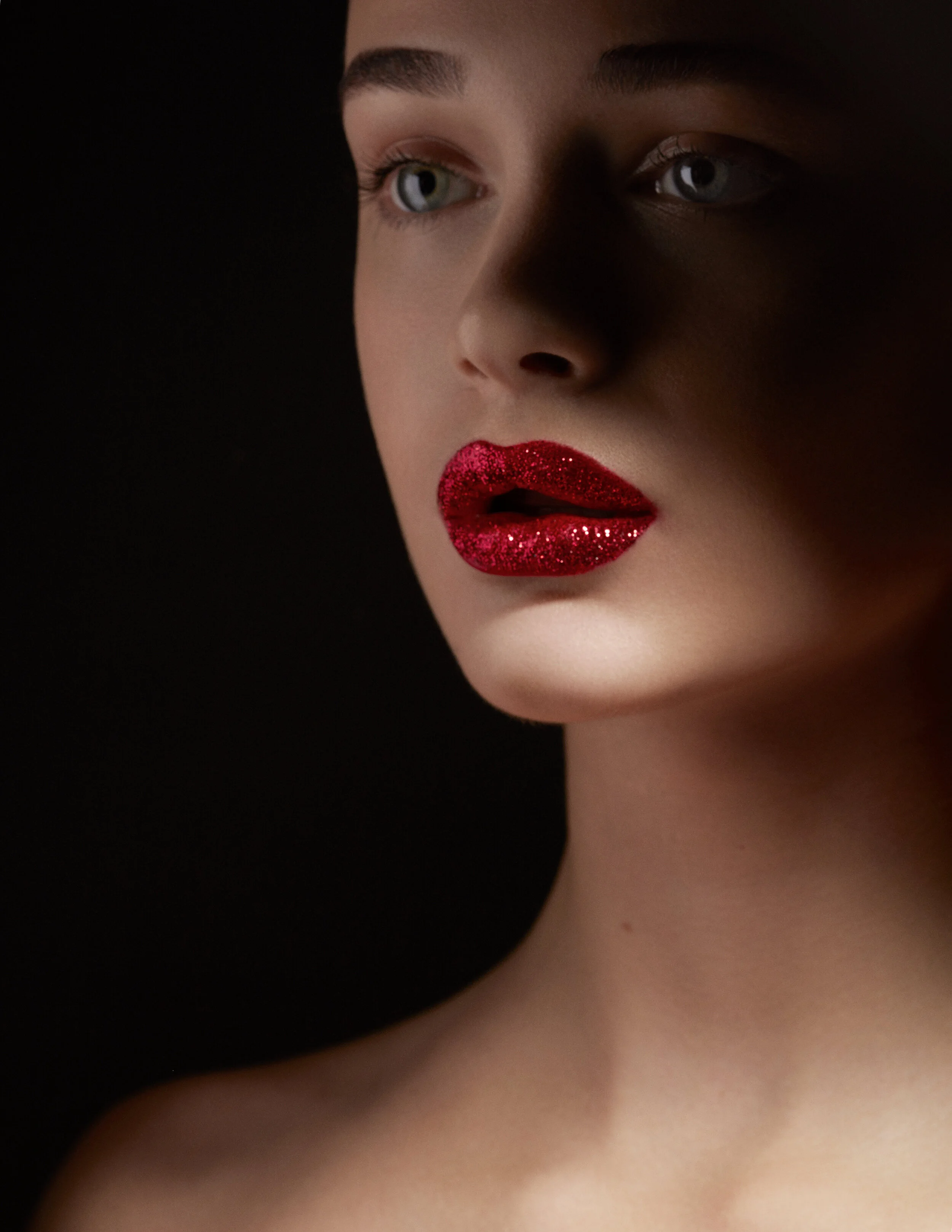 StoryAndRainHolidayGlitterLipFull.jpg
