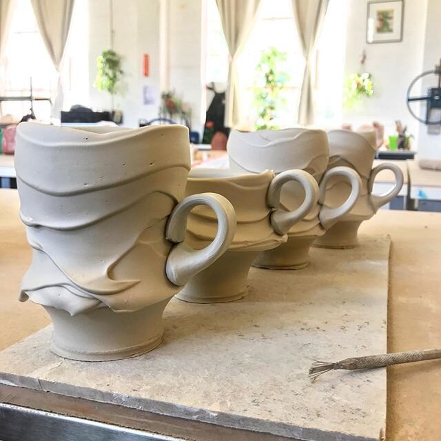 Pulled handles on some #nceca mugs for trades!
&bull;
Big shout-out to the demonstrating artists at @claybythebaysf for the #handlewithcare workshop back in October. It was an awesome experience and nice to make friends along the way!
&bull;
I&rsquo;