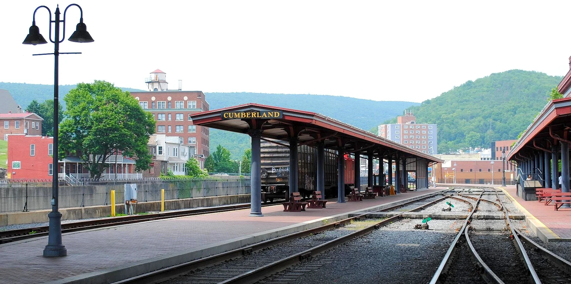 Cumberland_MD_station_platforms.jpg