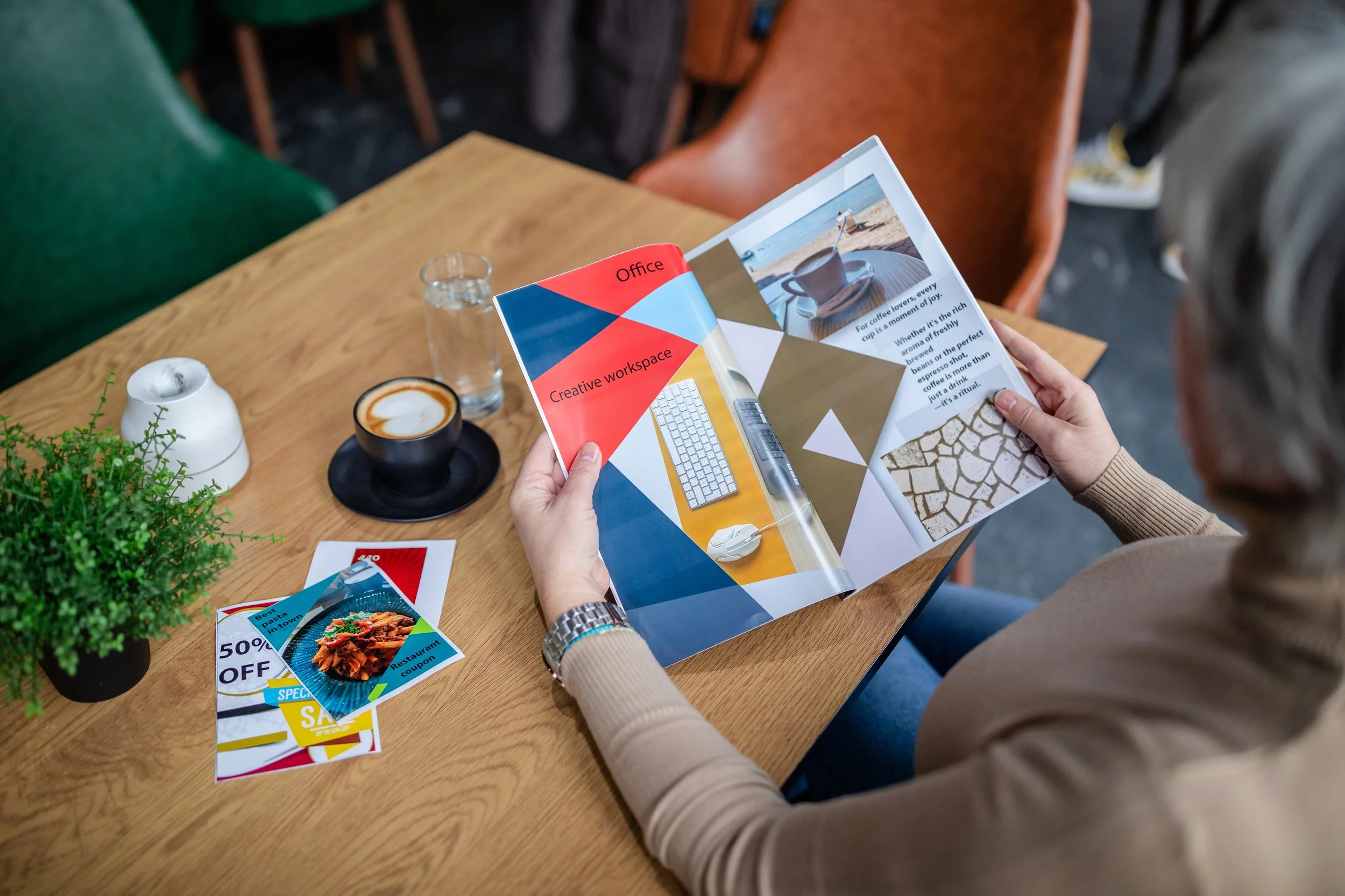 Booklet Printing: Finishes, Binding, and Print Strategy 