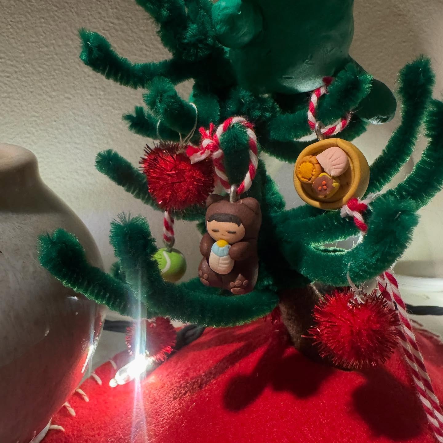 🎄I started making a miniature ornament every year for our tiny Christmas tree. This year, it&rsquo;s our baby Luka bear! ❤️ Happy Holidays! 
.
2nd 📷: @jonathangipaya 
.
#polymerclay #clayart