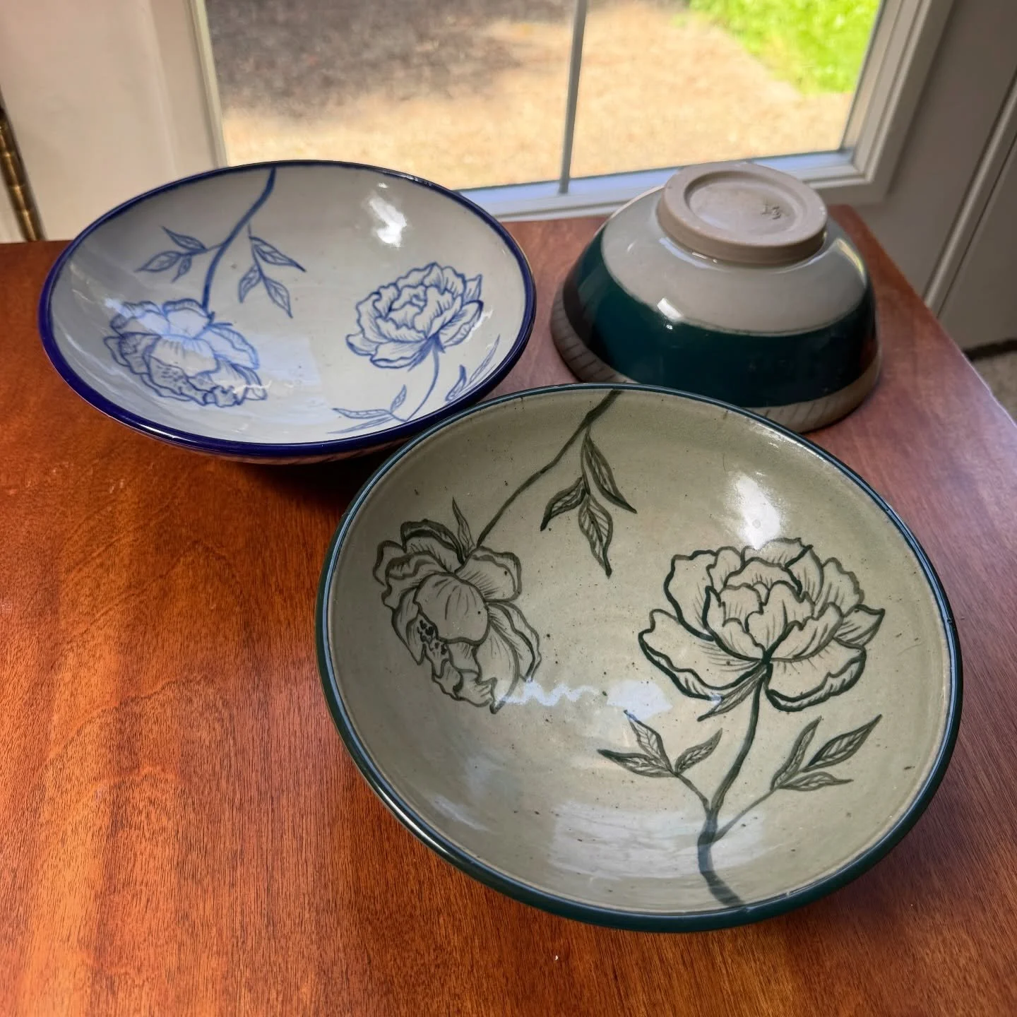 ✨Come by for KAC&rsquo;s Mother&rsquo;s Day Pottery Sale!  Check out work from teachers, students, and staff. 
.
Sat/Sun May 9-10, 10am&ndash;5pm @kirklandartscenter