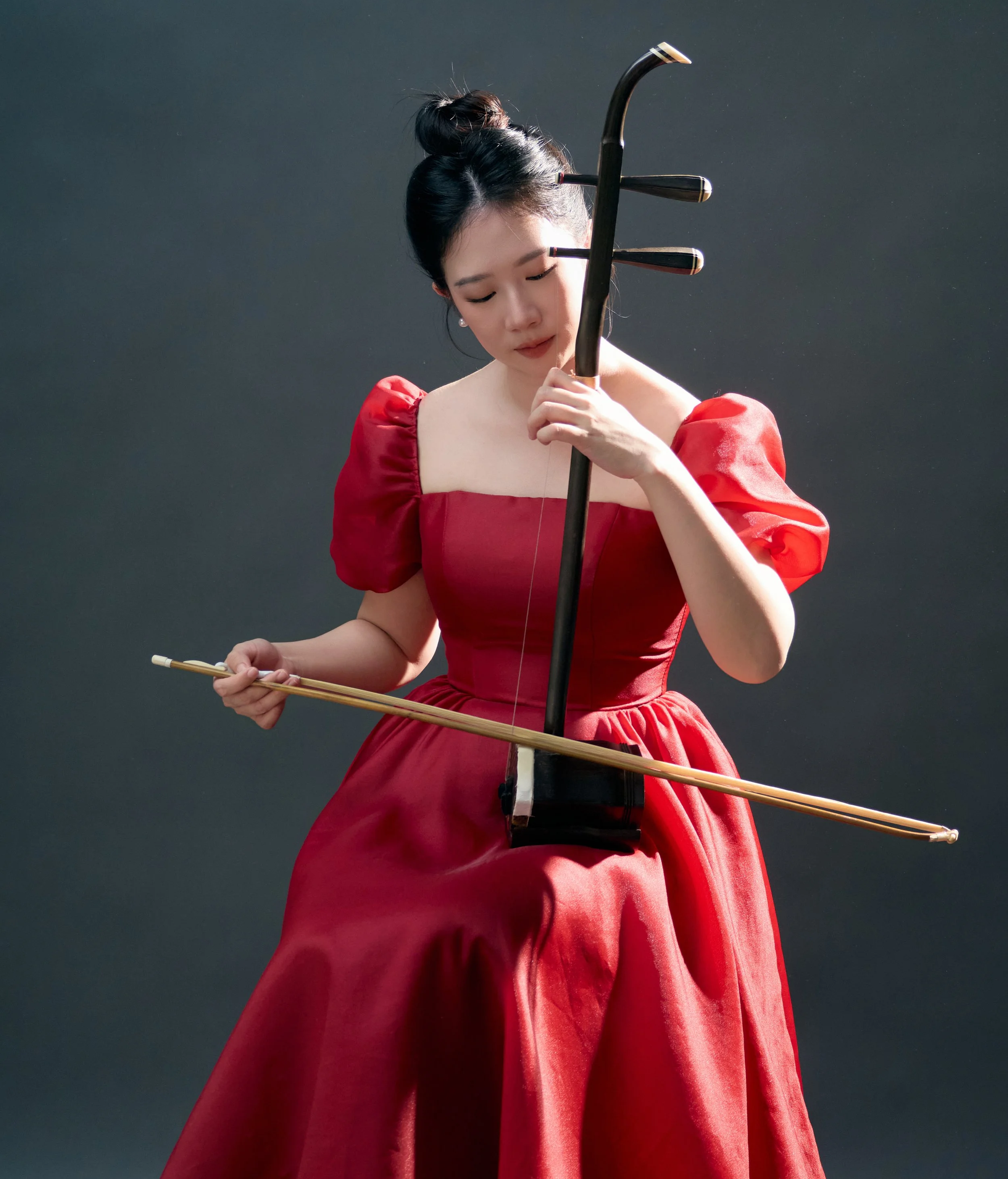 Deborah Siok, Stringanza's Erhu and Gaohu Musician