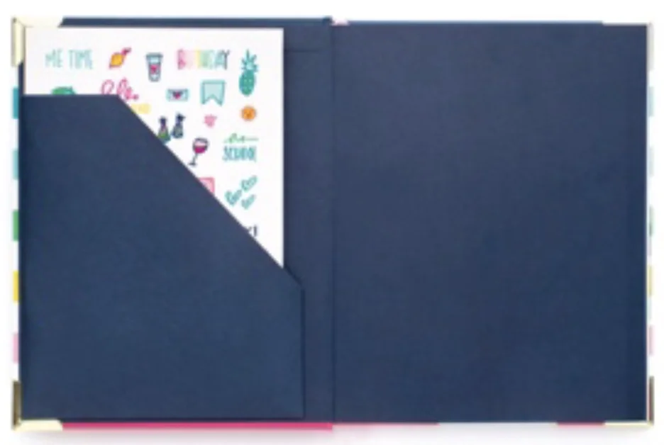Pocket folder in the Weekly Simplified Planner&nbsp;