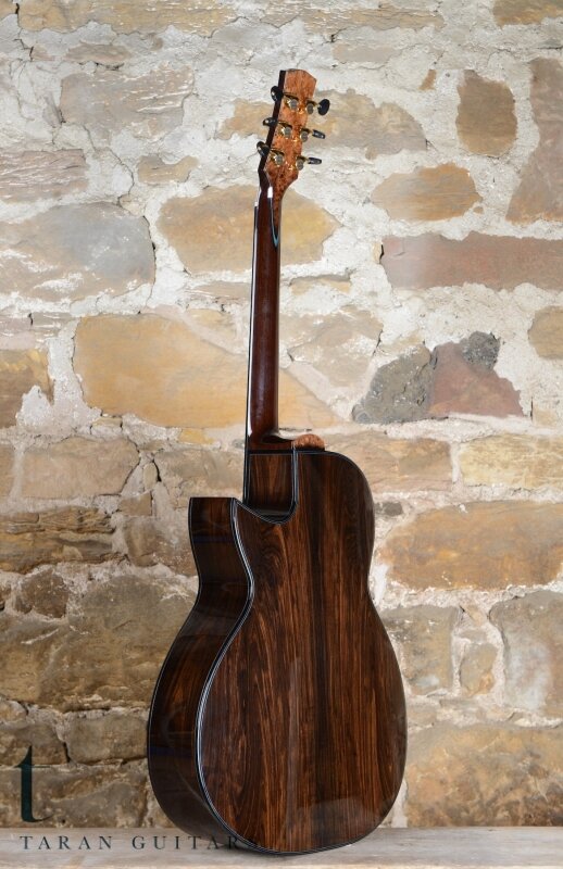 MS_Taran Guitars Martin Simpson Tirga Mhor 08.jpg