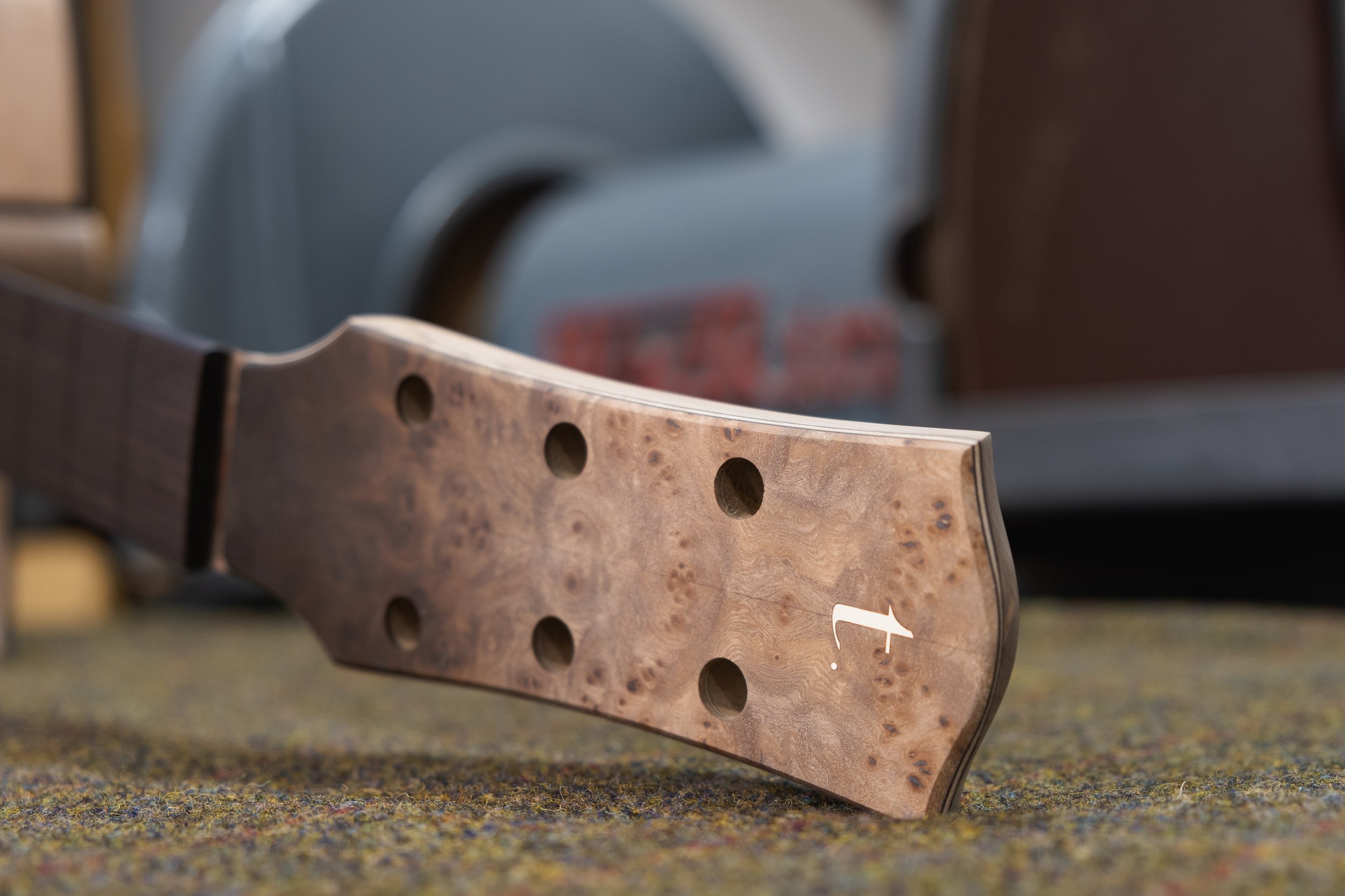 Hot Sand Faded Taran Headstock