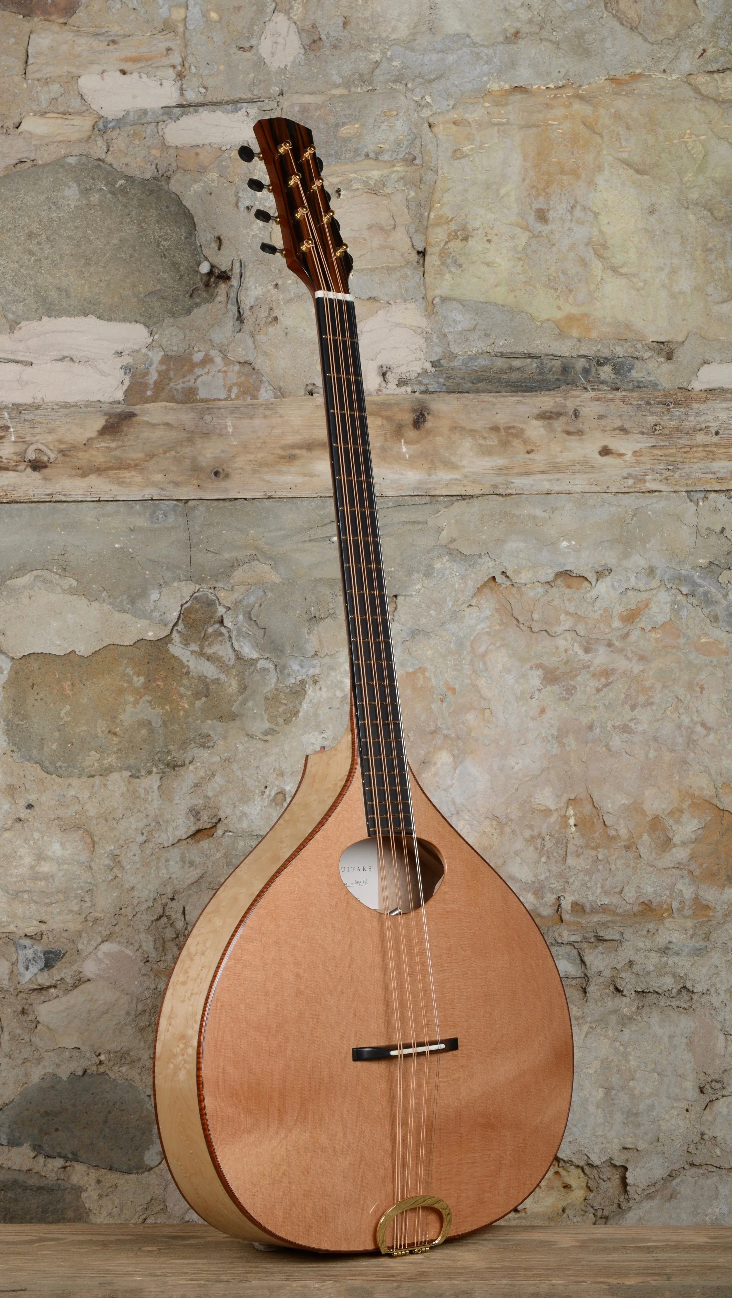 Feadan - Our Archtop Bouzouki