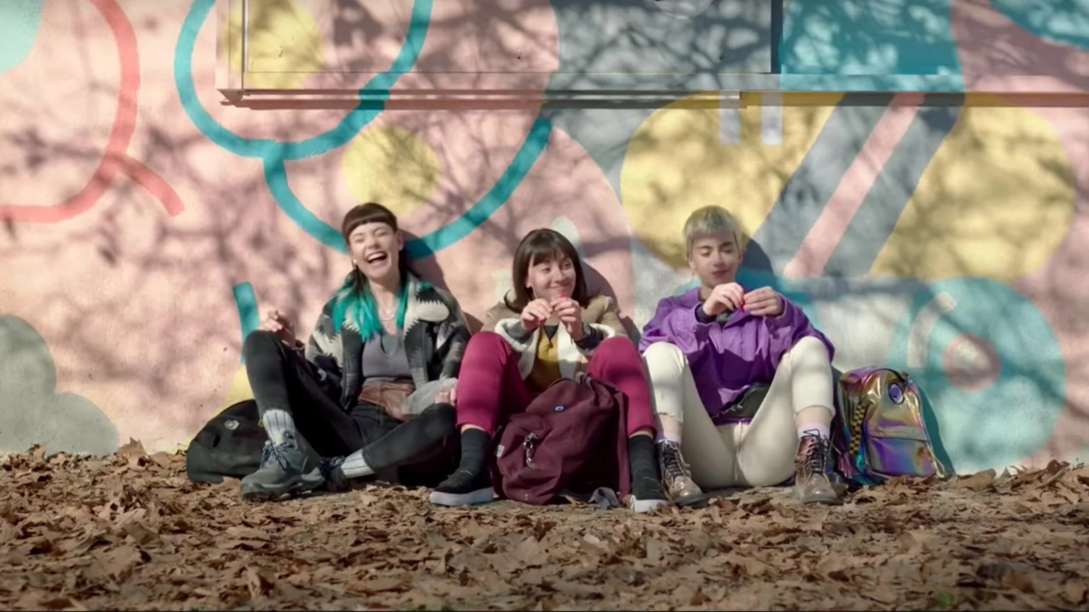     SET COSTUMER   Costume Designer: Silvia Iglesias  Director: Kiko Ruiz, Patricia Font  Netflix - TV3 - Brutal Media 