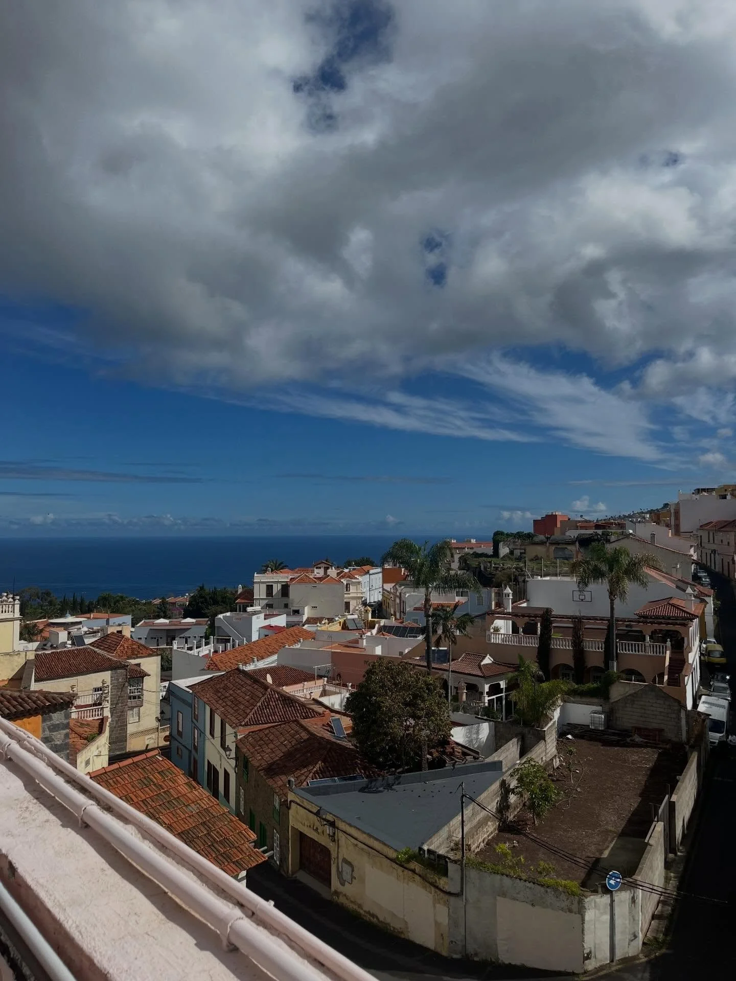 Rooftop views &hellip; they never get old. 🌞

#laorotava #tenerife