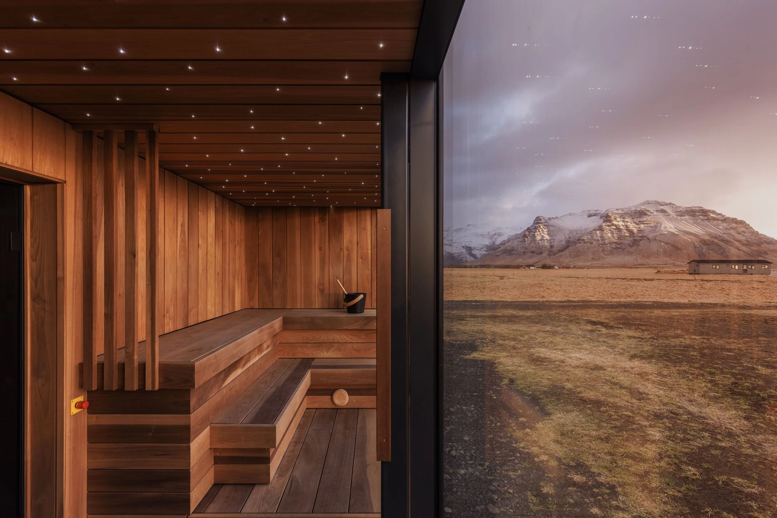 HelenaLee_Umi-Hotel_Iceland_Architecture_Photographer_1_1.jpg
