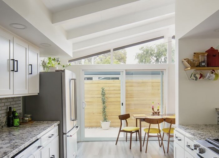 You can afford this Midcentury Pool Home ☀️

Listed for $1.1m in a beautiful, tree-lined part of Reseda 🌴

〰️ 1200sf home, 6122 sf lot
〰️ 4bd + 2ba
〰️ Built in 1954 by Palmer &amp; Krisel

You need clarestory windows! 

DM me for a private showing ?