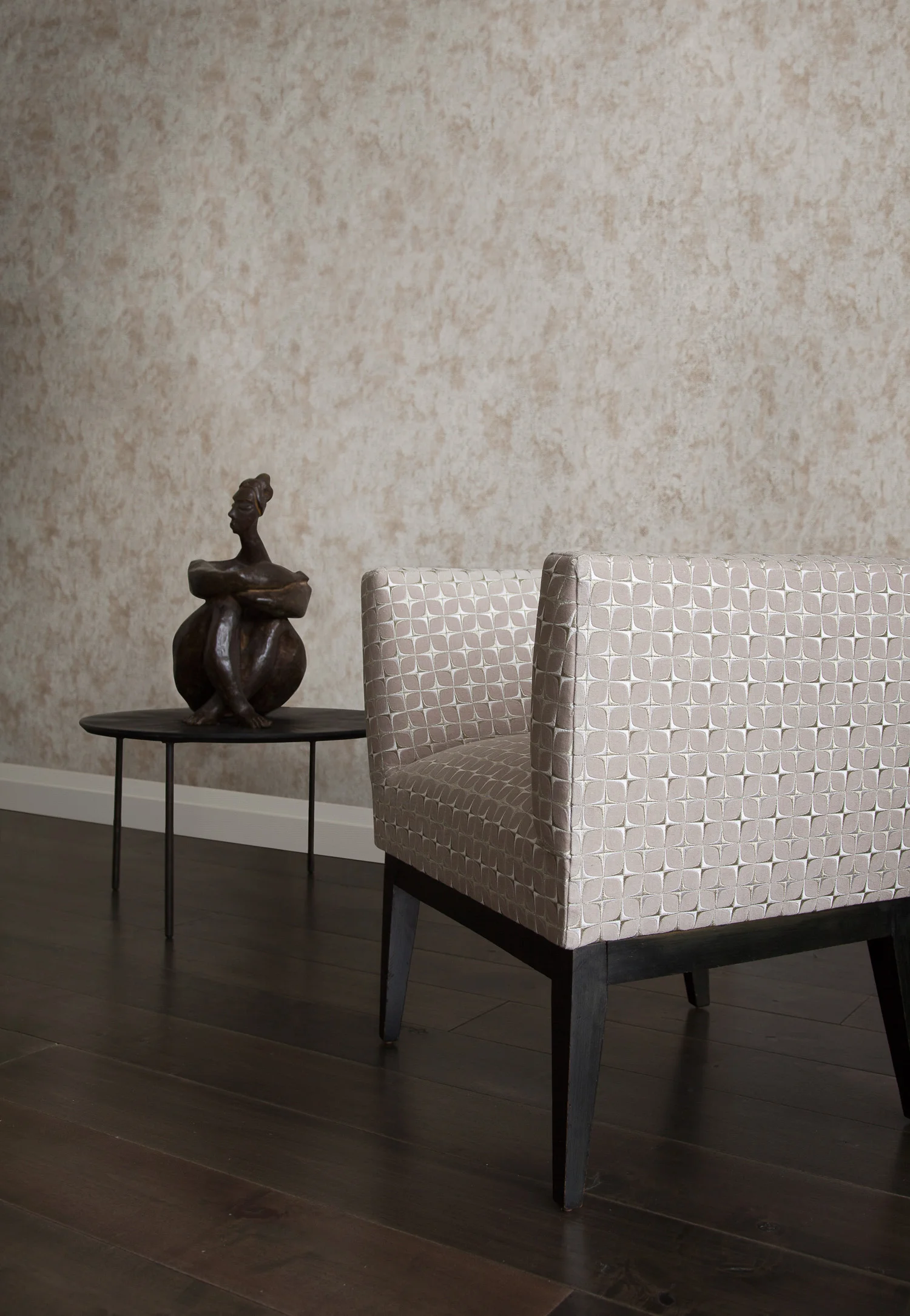 Roulette Chair and Antiquity.JPG