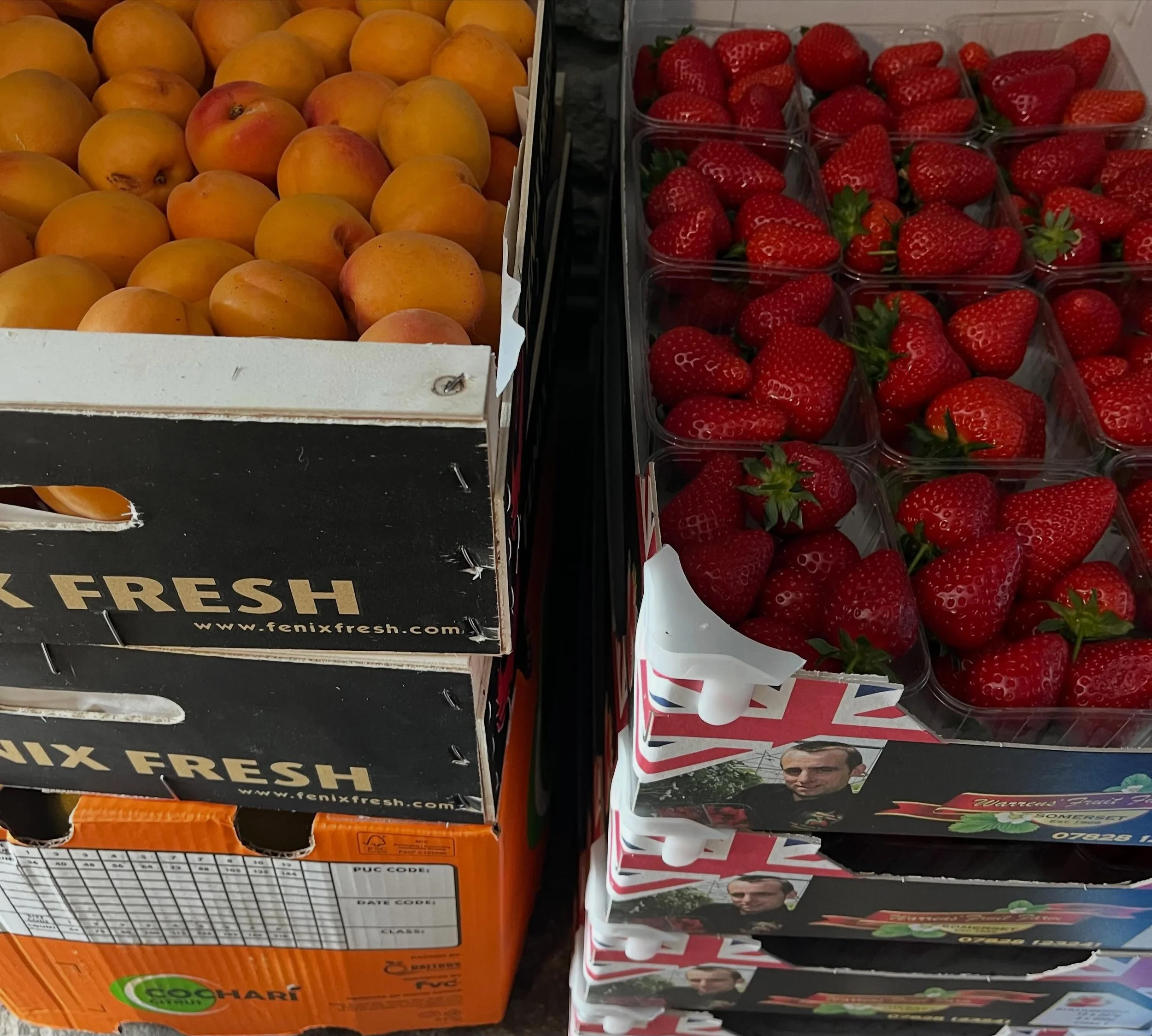 I went to the fruit market with one mission: buy strawberries.
Anyway&hellip; apricot jam season starts tomorrow.🍓