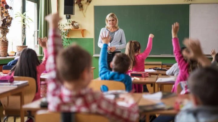 Școala în România, un sistem care a încercat să îmi ucidă identitatea. A încercat…