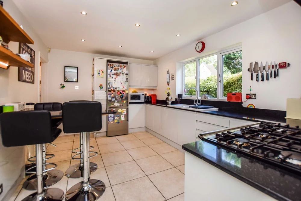 Stuart Oliver Residential KENT ROAD, CONGRESBURY, BRISTOL, BS49 5BE