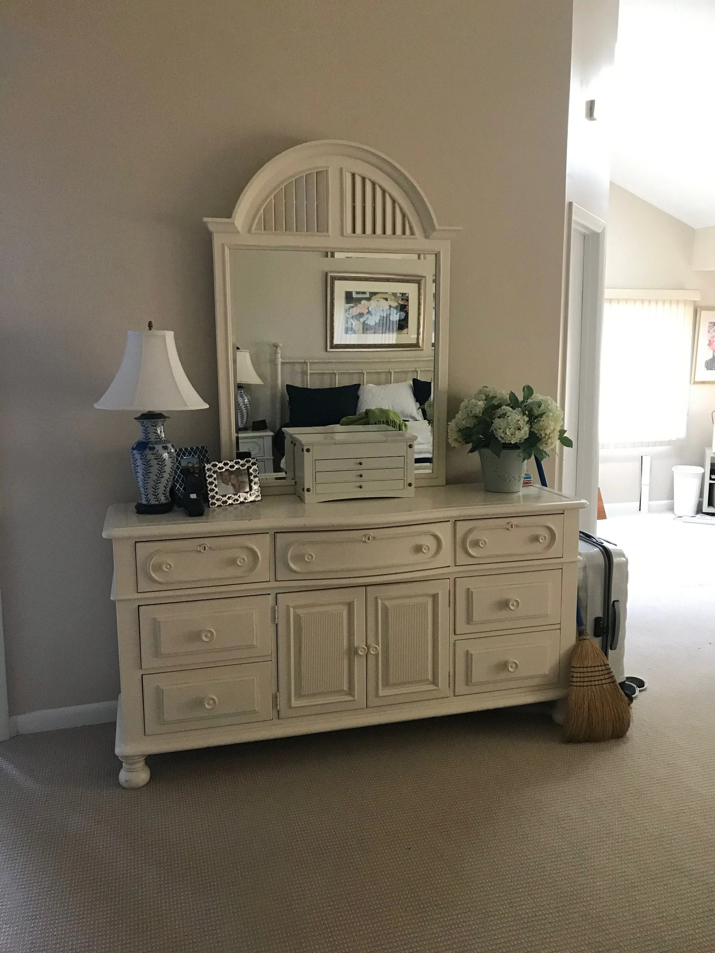 Master bedroom 2.jpg
