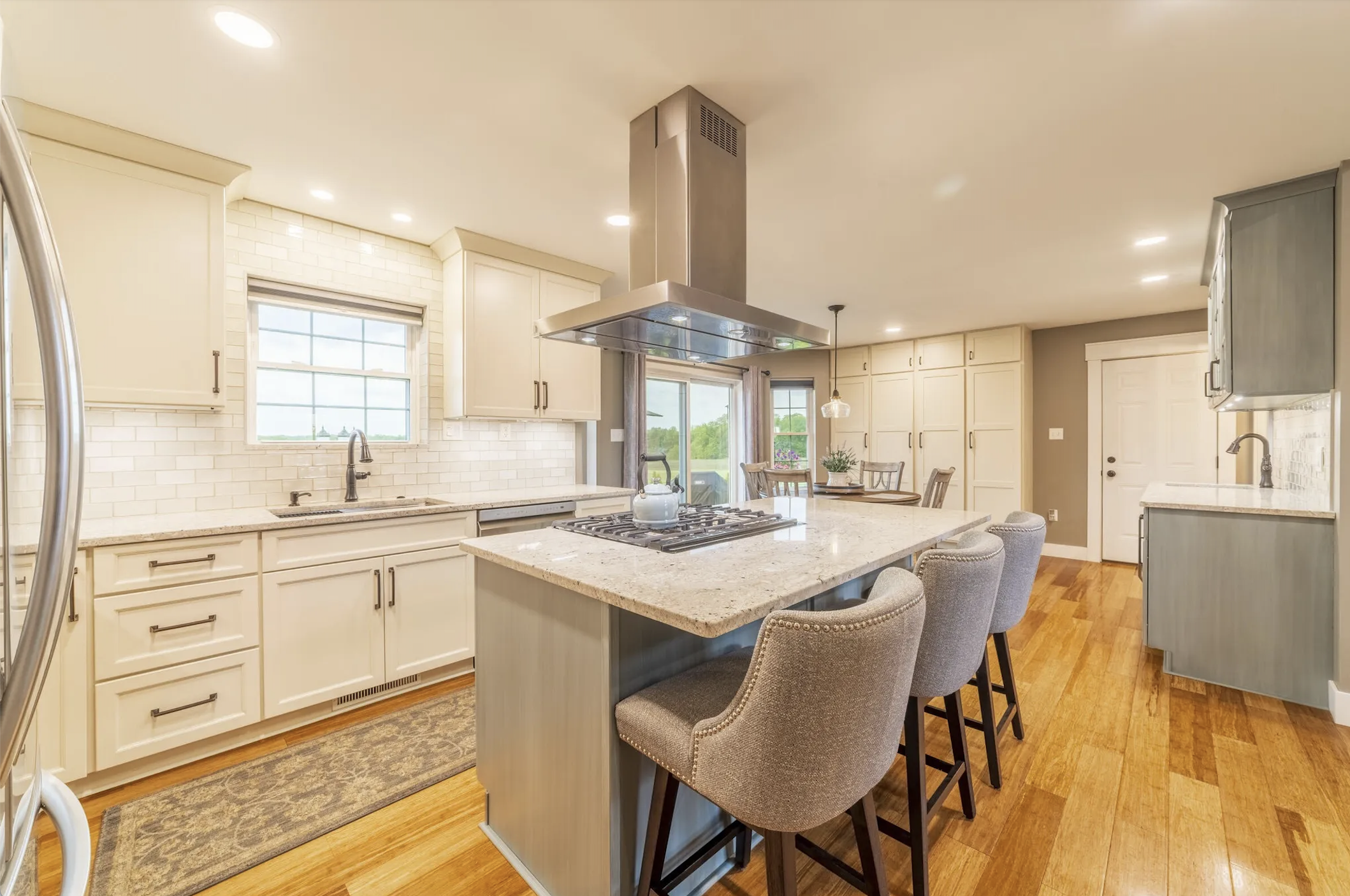 Transitional Kitchen Remodel by HP Granite Inc. project photo 2