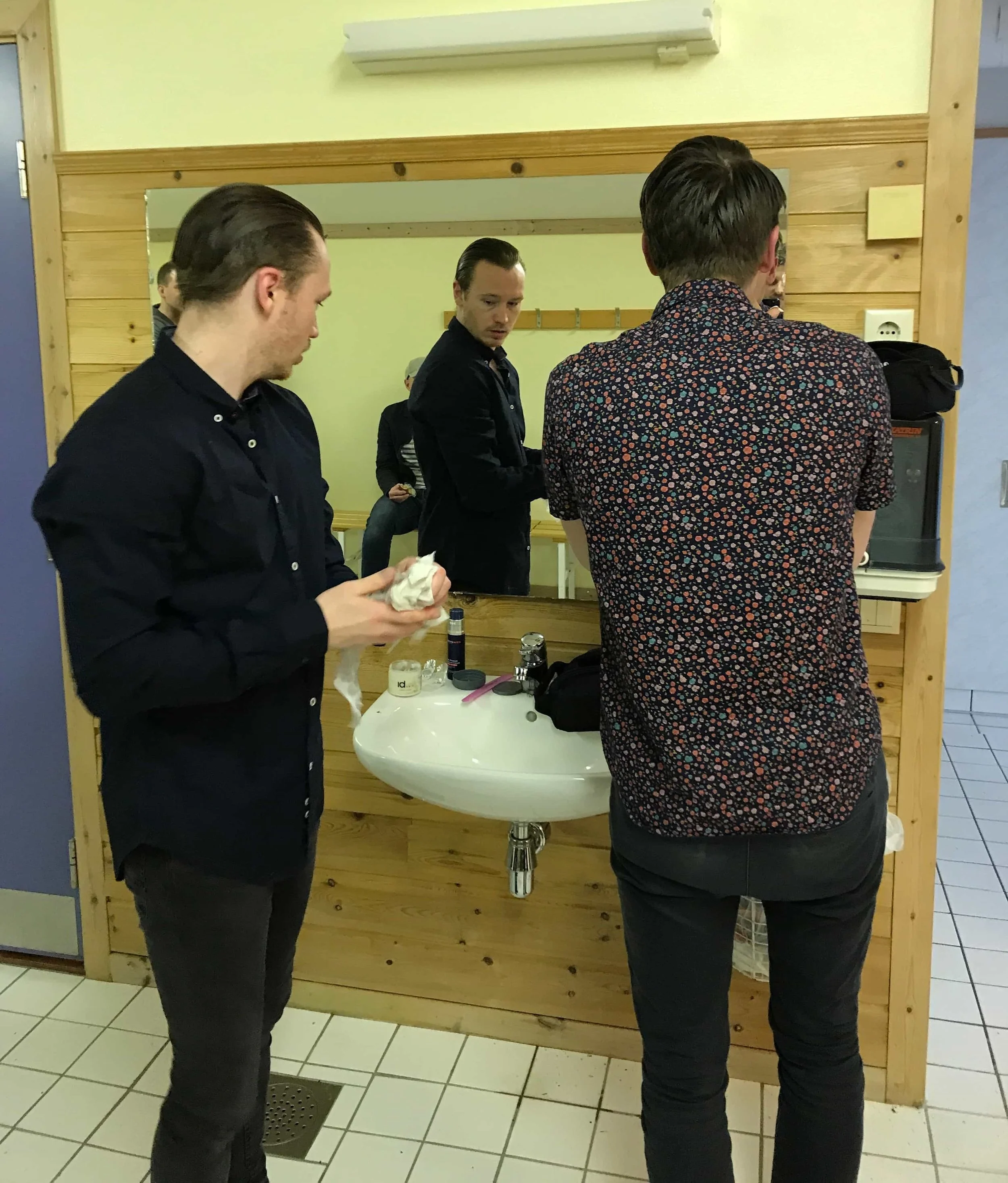 “Den skjortå der lukte fest Stian” - Hansi