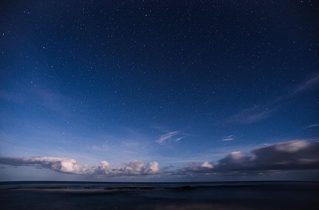Breaking a 6 month posting hiatus with this capture from sitting on the beach in front of the place on night 1 of our Oahu trip.  w/ @scottyknowss