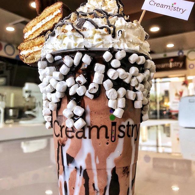 #Repost @dailyfoodfeed
・・・
@creamistry is going to being serving THIS Choco Pie Nitroshake exclusively at @foodbeast's @noodsnoodsnoods Food Fest in Santa Ana this SAT 1/27 🤤🍫 A Chocolate Nitroshake covered in chocolate sauce and mini marshmallows,