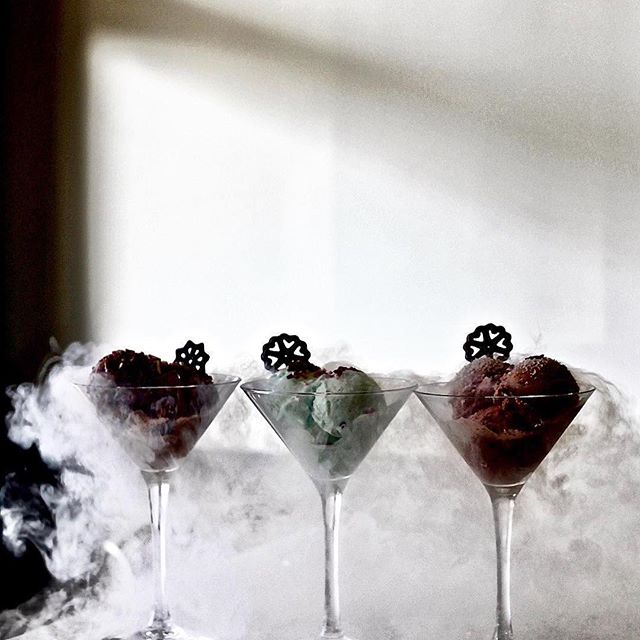 #Repost @bitesofvancouver
・・・
DARK MATTERS 🖤 alcohol-infused liquid nitrogen ice cream @77kfreeze 🌬🥂 Flavours: Kiss Champagne, Captain Jack and Evil Orange! Perfect dessert for those who enjoy liqueur flavours. Thanks for having me, @77kfreeze and